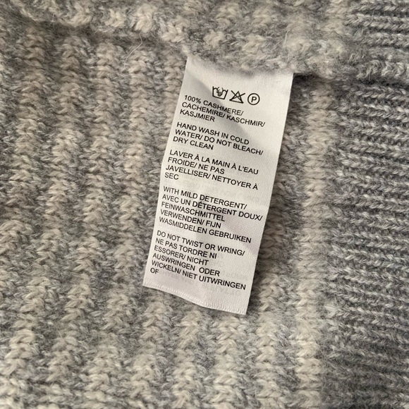 Saks Fifth Avenue Men’s Cashmere Sweater Gray Excellent XL - Picture 7 of 10